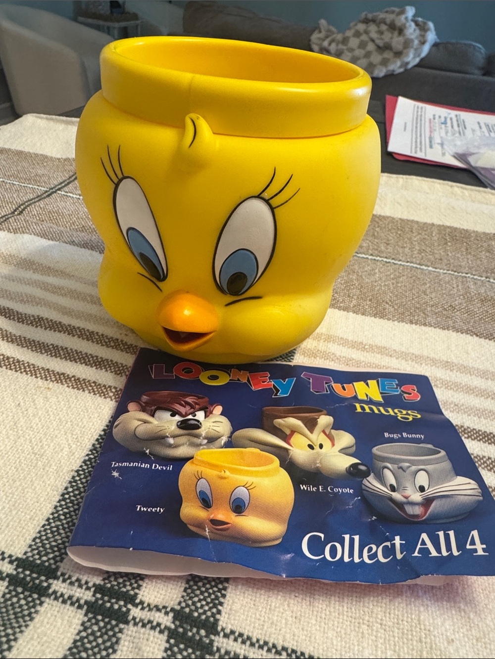 Looney Tunes 1992 Tweety Mug - Bright Yellow Collector Piece